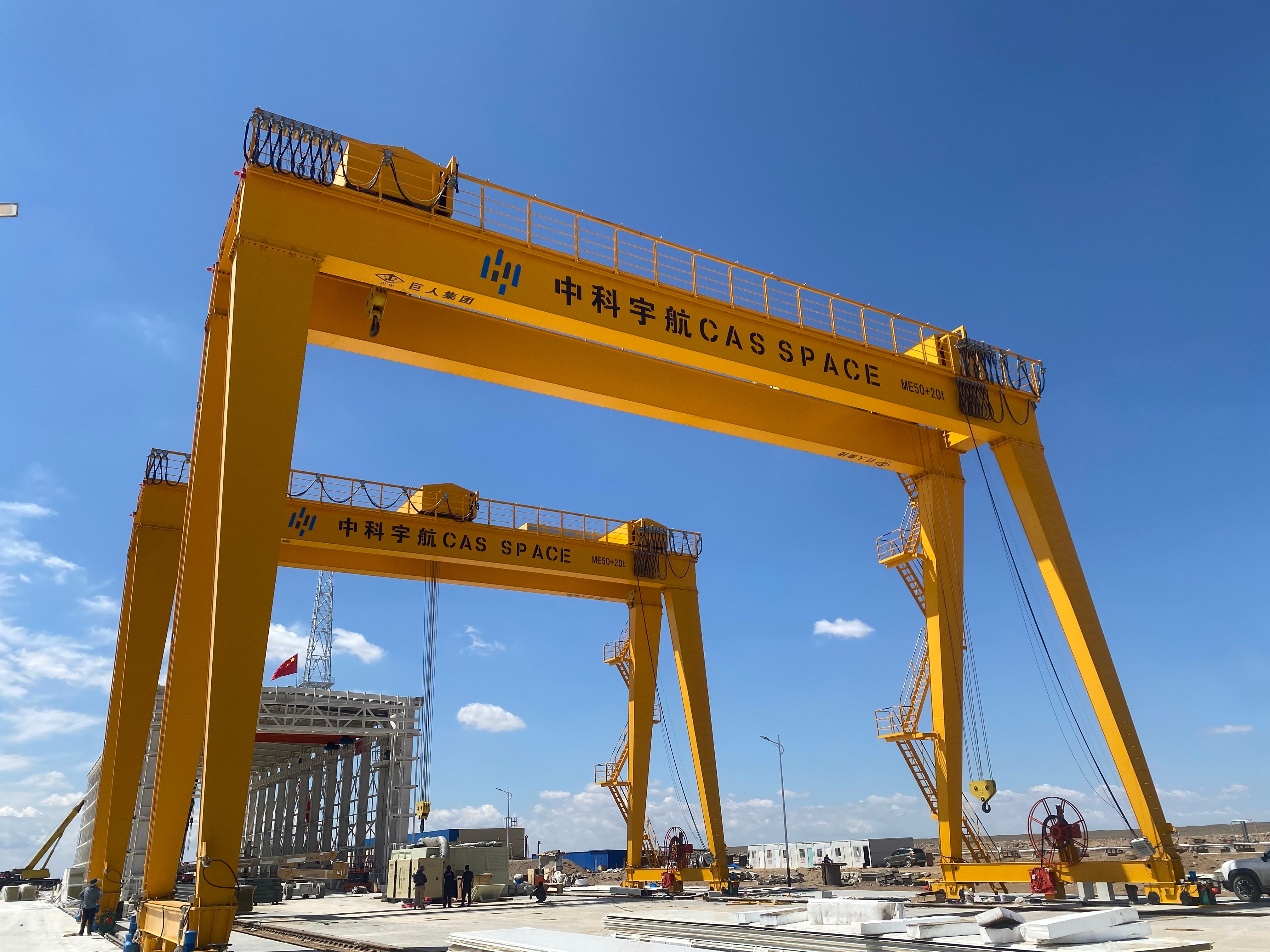 新型雙梁門式起重機