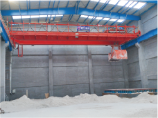 QZ型電動抓斗橋式起重機(jī)