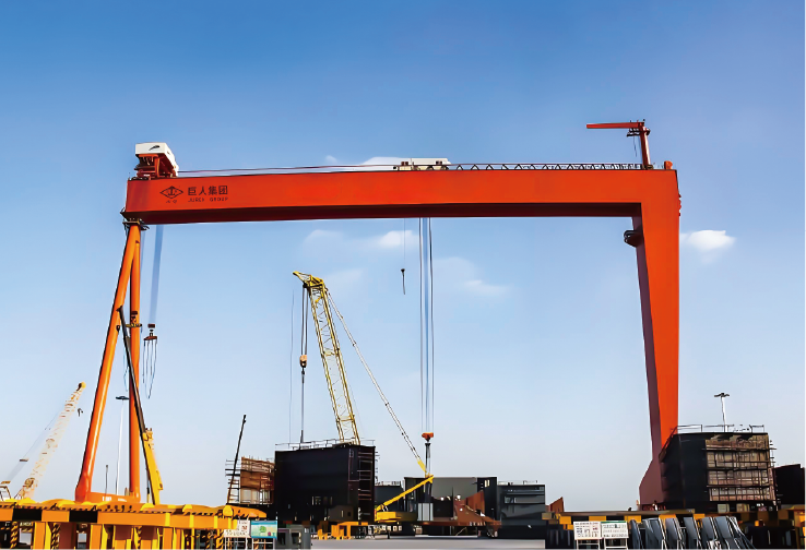 造船門式起重機