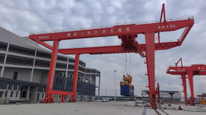 軌道式集裝箱門式起重機(jī)